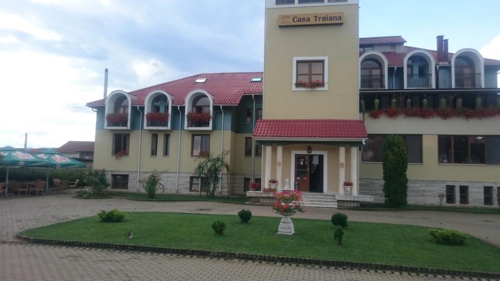 Casa Traiana Hotel Gyulafehérvár Kültér fotó